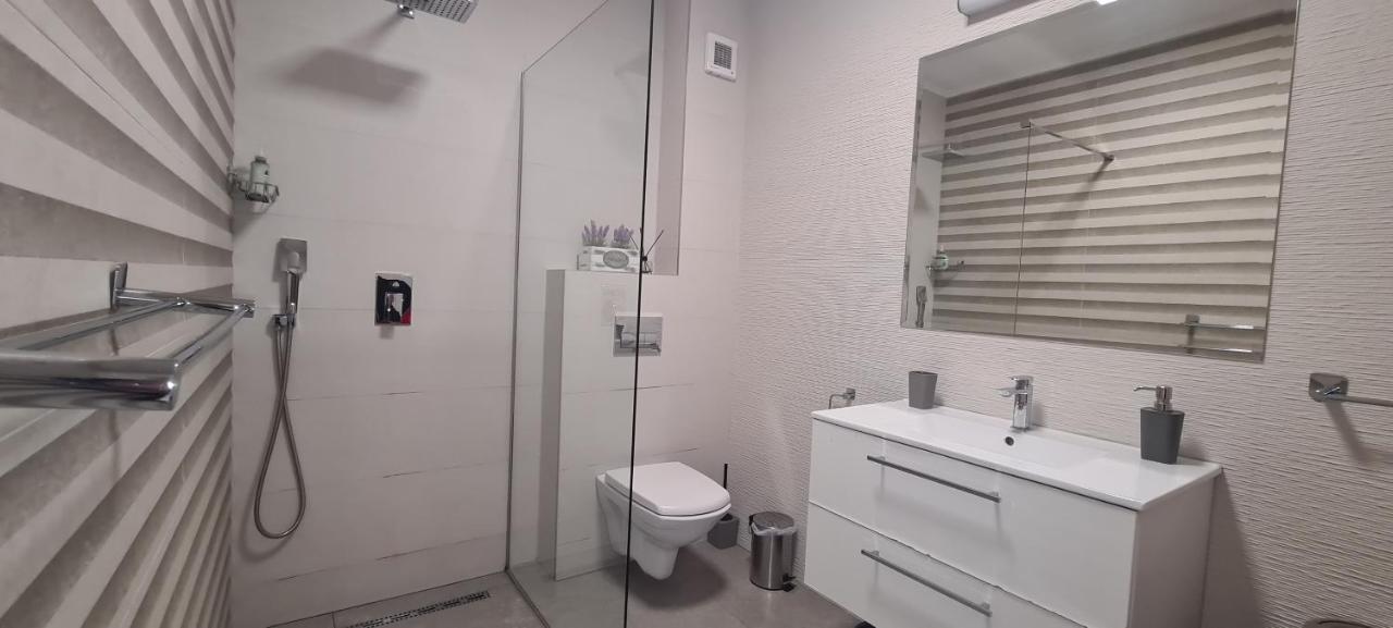 Stefania Sweet Apartament Орадя Экстерьер фото