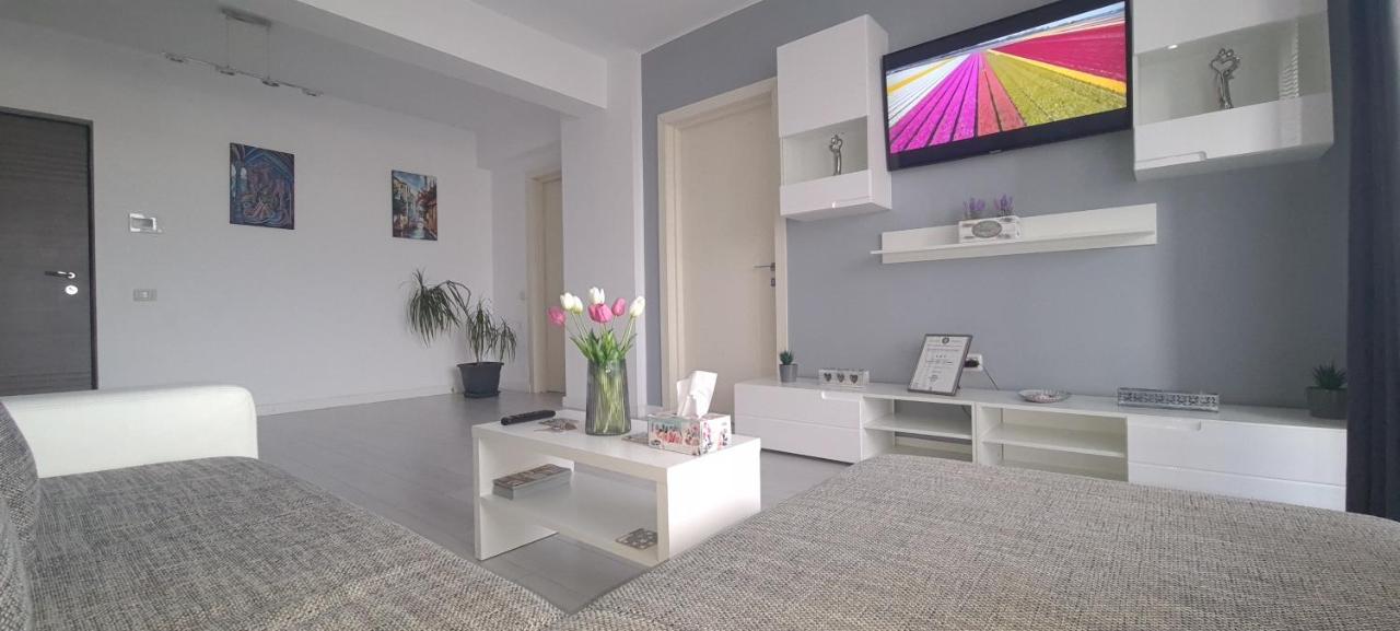 Stefania Sweet Apartament Орадя Экстерьер фото